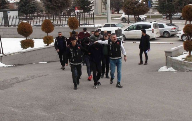 Karaman’da Uyuşturucu Operasyonu: 4 Kişi Tutuklandı