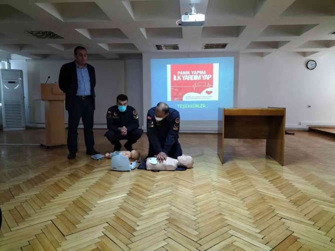 Jandarma Trafik Ve Asayiş Timlerine İlk Yardım Eğitimi