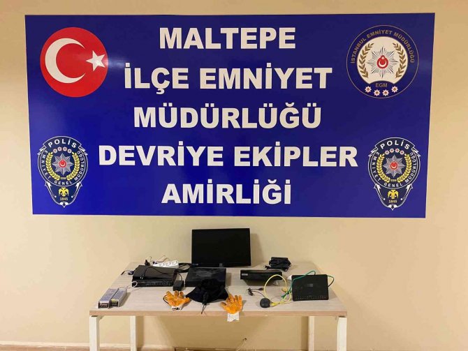 Maltepe’de Kamera Kayıt Cihazı Çalan Şahıs Güvenlik Kameralarına Yakalandı