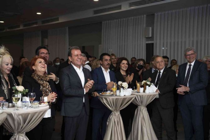 Başkan Seçer, Mersin Roman Yarışmasının Ödül Törenine Katıldı