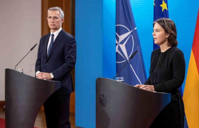 Stoltenberg: "Almanya, Ukrayna’ya Askeri Teçhizat, Mali Ve İnsani Yardımda Kilit Rol Oynuyor”