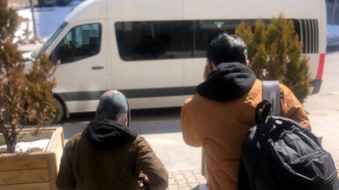 Yabancı Uyruklu İki Şahıs Sınır Dışı Edildi