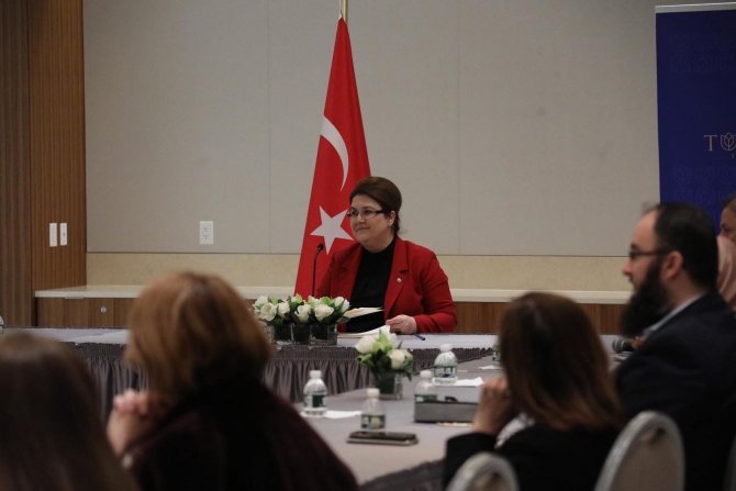 Bakan Yanık, New York’ta Kadın Kanaat Önderleri İle Bir Araya Geldi