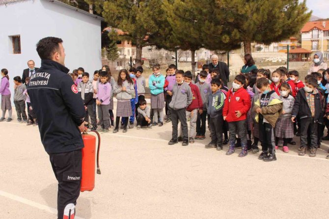 Elmalılı Öğrencilere Yangın Tatbikatı