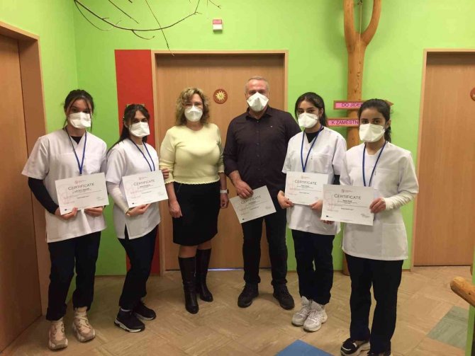 Olur Mesleki Ve Teknik Anadolu Lisesi Öğrencileri Avrupa Stajını Tamamladı