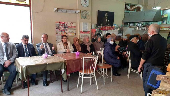 Çiftçiye Yaban Mersini Budama Ve Gübreleme Eğitimi