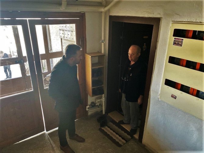 Başkan Ertuğrul Çetin Çalınmadık Kapı Girilmedik Ev Bırakmıyor