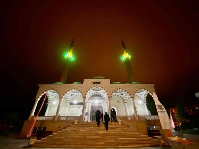 Balıkesir’de Berat Kandili Dualarla İhya Edildi