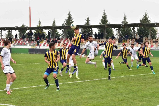 Genç Horozlar, Mke Ankaragücü’nü Elinden Kaçırdı