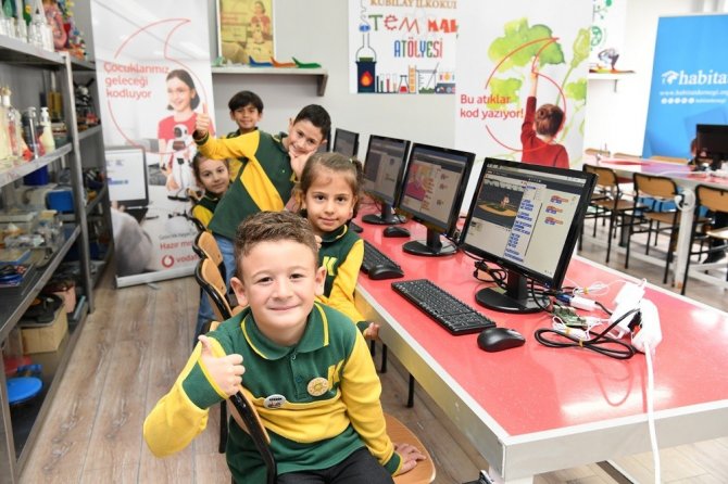 ‘Yarını Kodlayanlar’ Web Sitesi Yeni Eğitimlerle Güncellendi