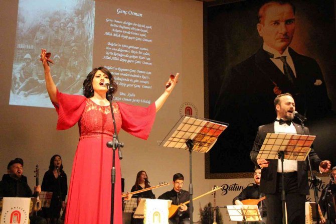 Rektör Elmacı, Konserde Çanakkale Türküsünü Seslendirdi