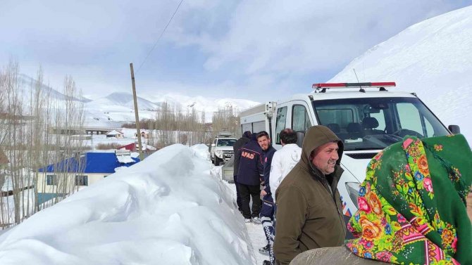 Bingöl’de Afad, Köyde Mahsur Kalan Hastaya Ulaştı