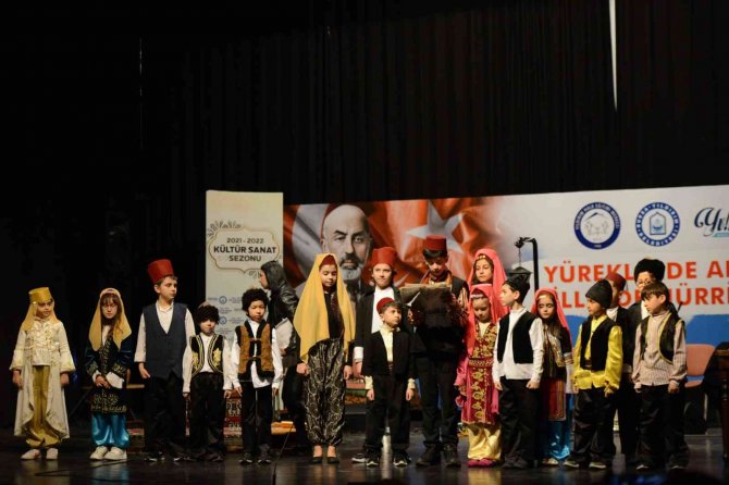 İ̇stiklal Şairi Anıldı