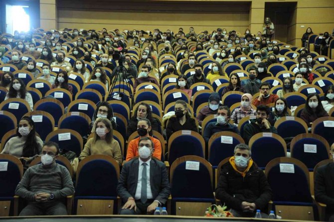 Zbeü’de "Dental İ̇mplant Uygulamaları" Paneli