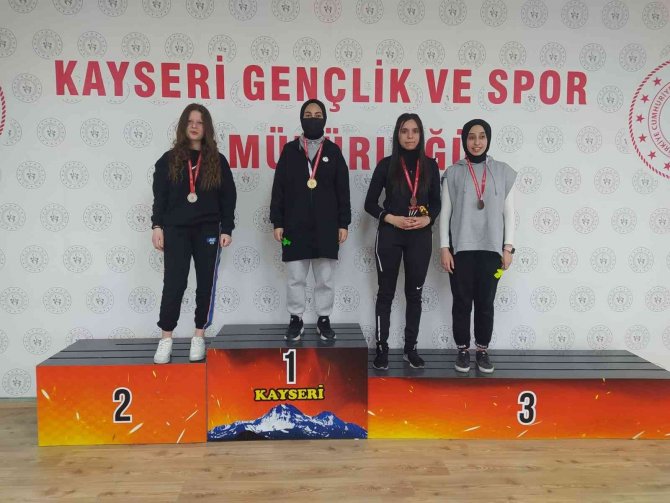 18 Mart Çanakkale Şehitleri Anma Dart Turnuvası Sona Erdi