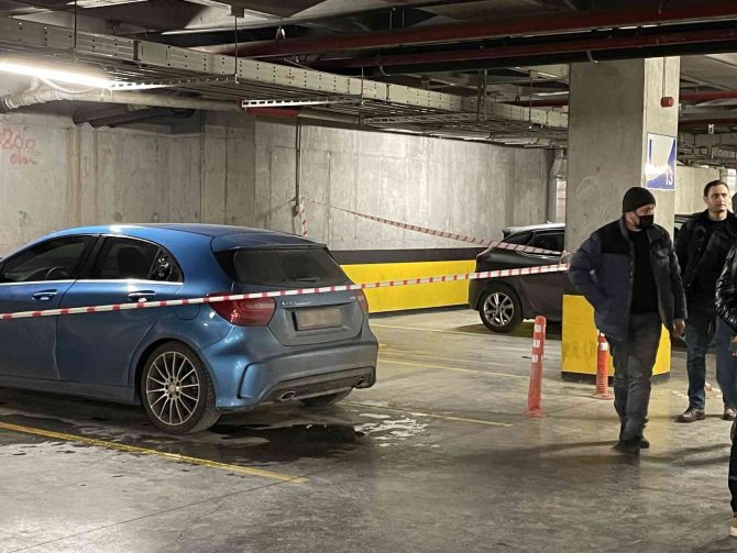 Alışveriş Merkezinde Koca Dehşeti: Eşini Vurup İntihar Etti