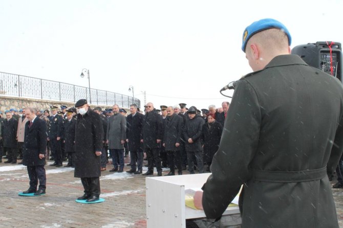 18 Mart Çanakkale Zaferi Ve Şehitleri Kar Yağışı Altında Anıldı