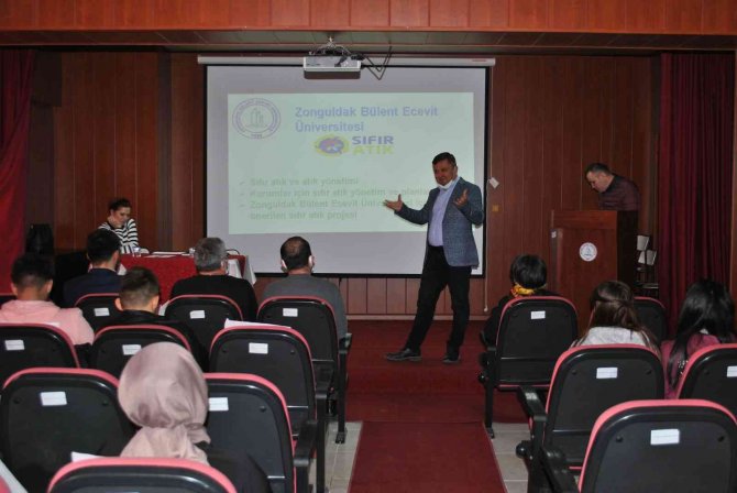 Sıfır Atık Öğrenci Bilgilendirme Toplantısı Gerçekleşti
