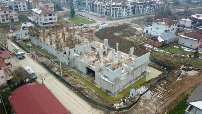 Azmimilli Okulunda Çalışmalar Hız Kesmiyor