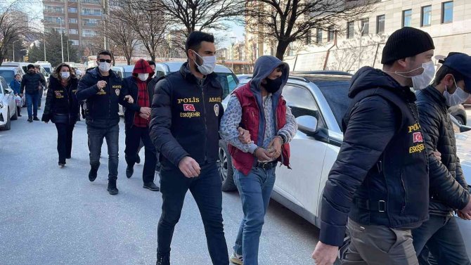 Eskişehir’de Fuhuş Operasyonu