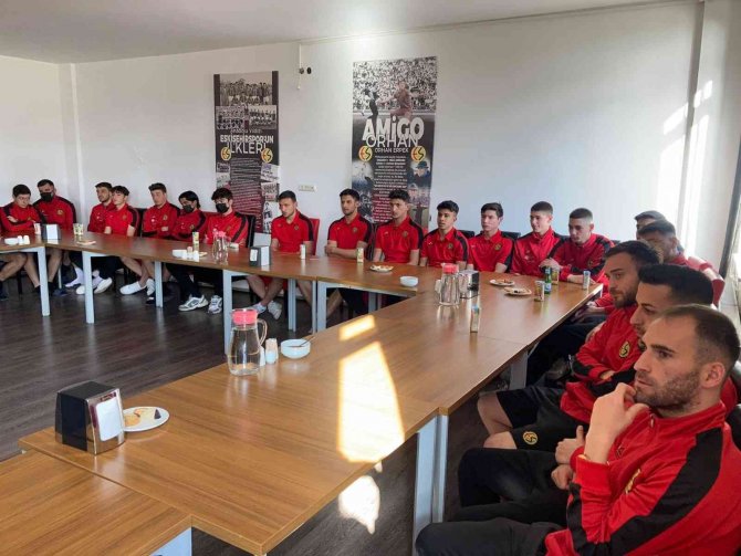 Eskişehirspor’un Efsaneleri Tesislerde