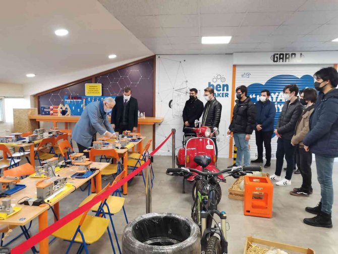 Teknofest’e Hazırlanan Gürsulu Gençlere Belediyeden Destek