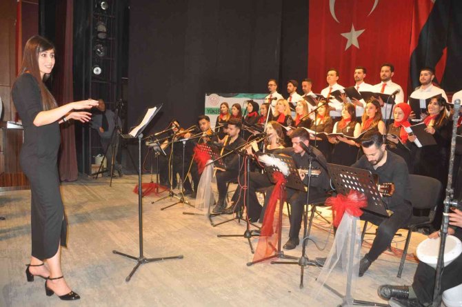Farklı Meslek Gruplarından Oluşan Korodan Müzik Ziyafeti