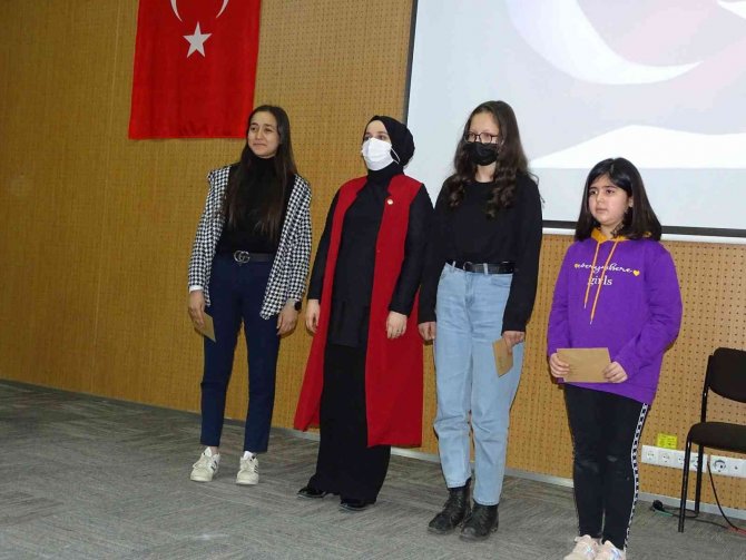 Hisarcık’ta Dereceye Giren Öğrenciler Ödüllendirildi