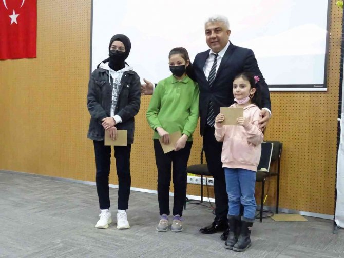 Hisarcık’ta Dereceye Giren Öğrenciler Ödüllendirildi