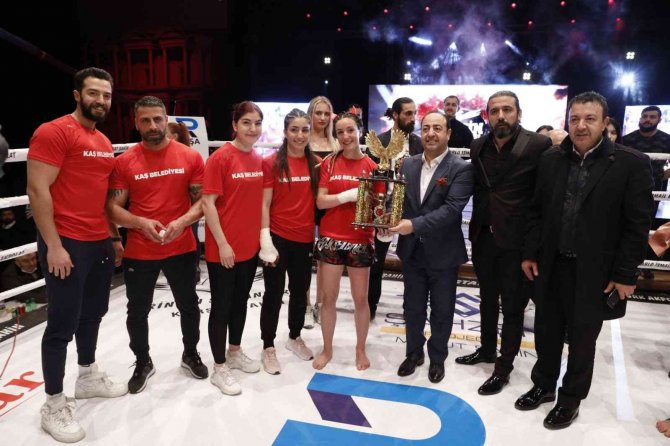 Doğan Kardeşler Ringin Sultanları’ndan 2 Kupayla Döndü