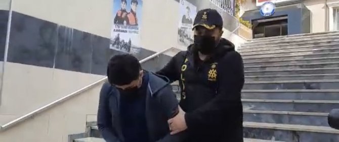 Kadıköy’de Yaşlı Kadına Dolandırıcılık Şoku: Kendini Yeğeni Olarak Tanıttı, 7 Bin Euro Dolandırdı