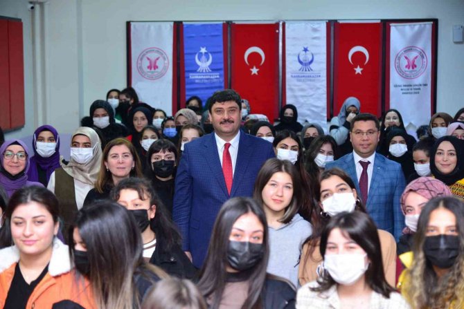 Kahramakazan Belediye Başkanı Oğuz Liseli Gençlerle Bir Araya Geldi