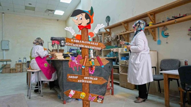 Ahşap Hediyelik Eşya Atölyesinde Yeni Dönem Başladı