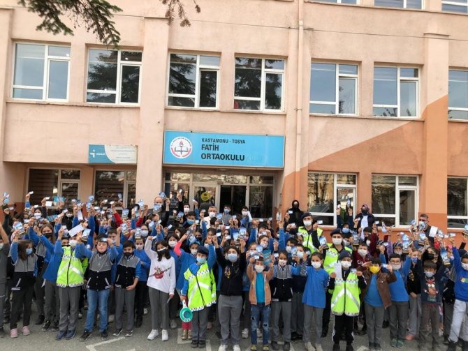 Jandarma Ekipleri, Öğrencilere Trafik Kurallarını Anlattı