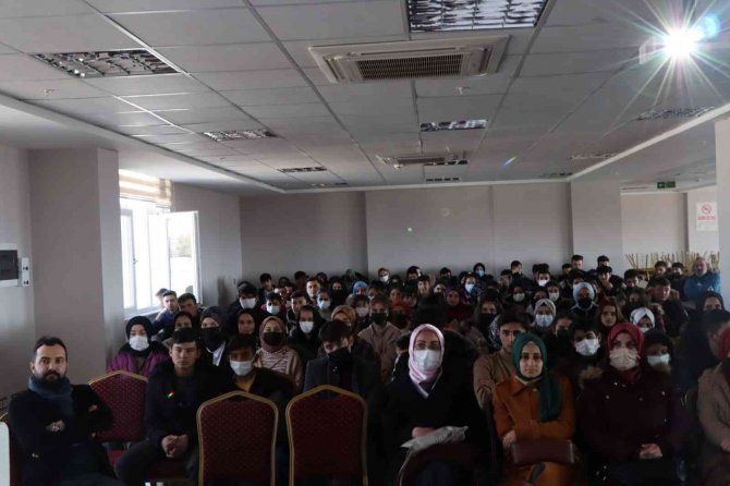 Büyükşehir’den Lise Öğrencilerine Anlamlı Ve Önemli Seminer