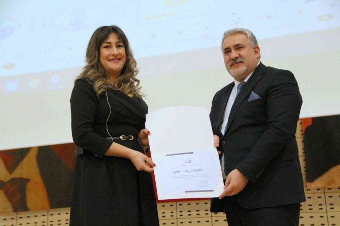 7 Aralık Üniversitesi’nde ’’Öğretmen’’ Konulu Konferans