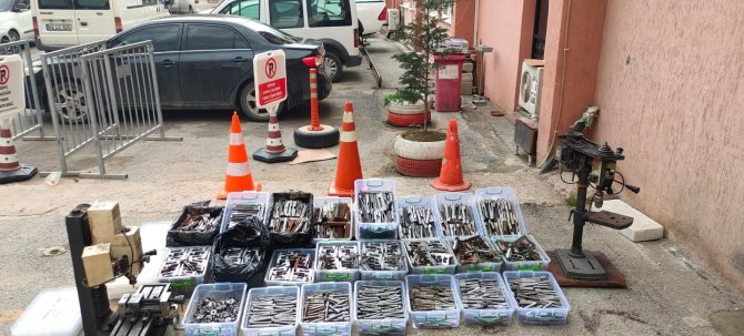 Silah Kaçakçılığı Operasyonunda Yakalanan 24 Şüpheli Adliye Sevk Edildi