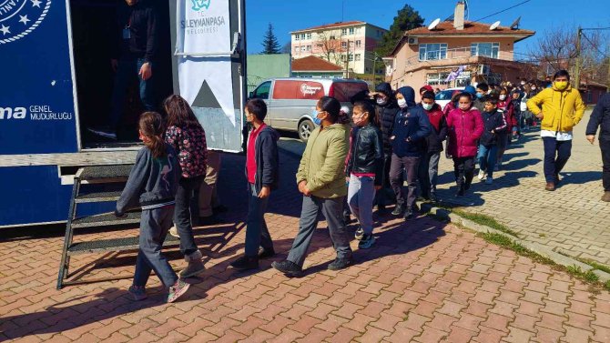 Beyaz Perde Tıra Taşındı, Sinema Köy Çocuklarının Ayağına Gidiyor