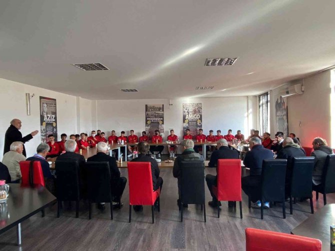Eskişehirspor’un Efsaneleri Tesislerde