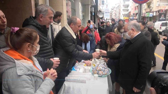 Memleket Partisi Genel Başkanı Muharrem İ̇nce’den Hoşaf Ve Ekmek İkramı