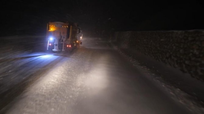 Meteoroloji Uyarmıştı, Doğu’nun Yüksek Rakımlı Geçit Noktalarında Kar Ve Tipi Etkili Oldu