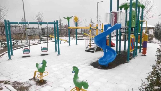 Kocaeli’de Beklenen Kar Yağışı Başladı