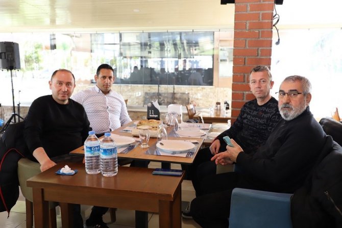 Nazilli Belediyespor Kulüp Başkan Adayı Ünal’dan Moral Yemeği