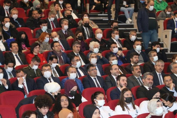 Nevü ‘İ̇ç Anadolu Kariyer Fuarı’nda