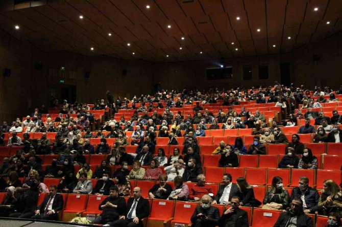 “Keşkeden Hemen Önce” Filmi Gala Yaptı