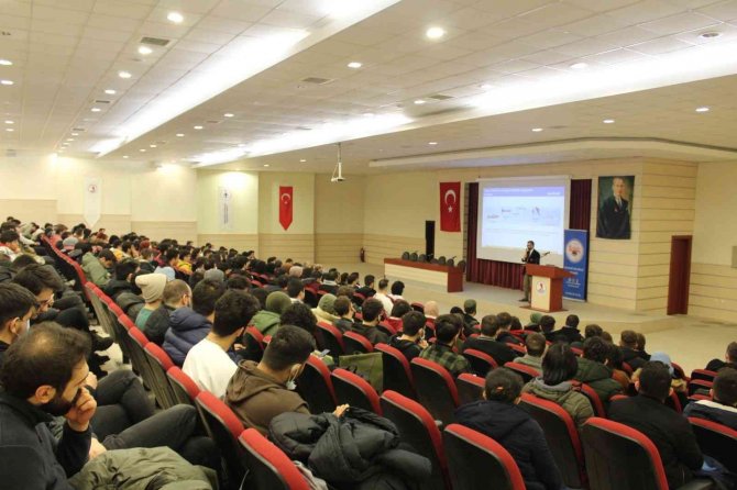 Omü’lü Öğrencilere Muharip Yapay Zeka Anlatıldı