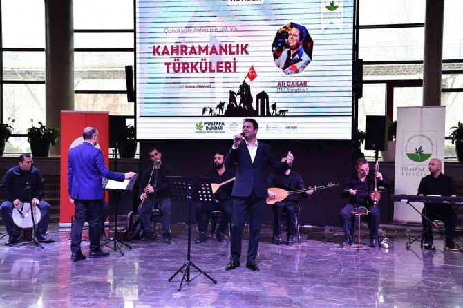Kahramanlık Türküleri Coşturdu