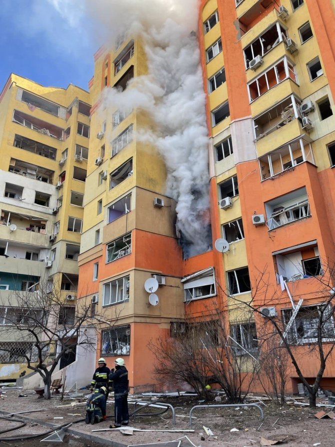 Rusya Harkov’da Üniversite Binası Ve Yerleşim Alanlarını Vurdu: 1 Ölü, 11 Yaralı