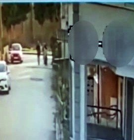 Sakarya’da Abla-kardeş Hırsızlığı: Biri Çaldı, Diğeri Gözcülük Yaptı