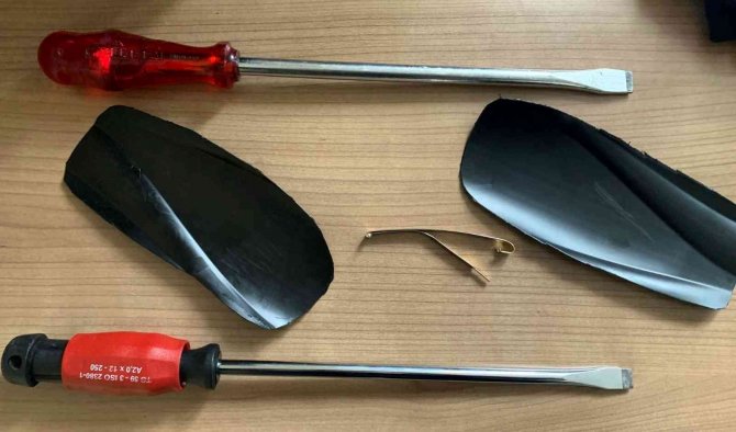 Sakarya’da Abla-kardeş Hırsızlığı: Biri Çaldı, Diğeri Gözcülük Yaptı
